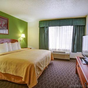 King Suite Hearing accessible